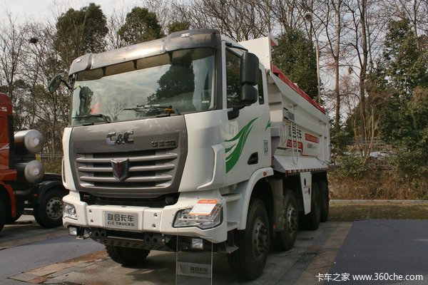 联合卡车U340 340马力 8X4 自卸车(城建渣土车)(EXQ3311D7)外观图（3/9）