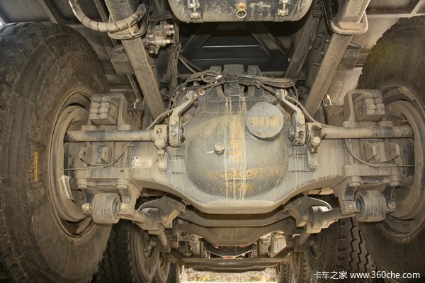 联合卡车U340 340马力 8X4 自卸车(城建渣土车)(EXQ3311D7)底盘图（9/18）