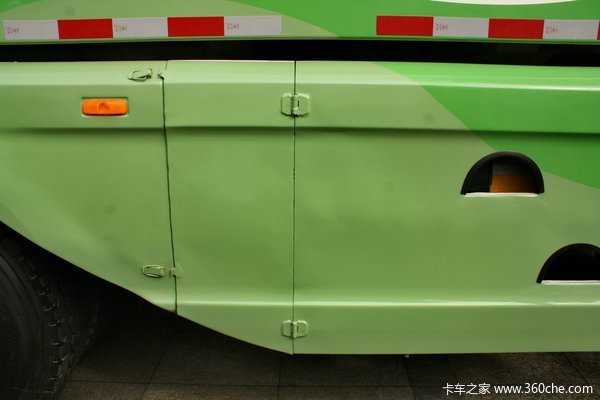 联合卡车U340 340马力 6X4 LNG自卸车(SQR3252N6T4)底盘图（12/12）