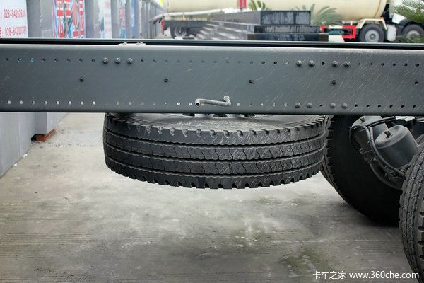 中国重汽 HOWO T5G重卡 340马力 8X4 载货车底盘(ZZ1317N466GD1)底盘图（21/34）