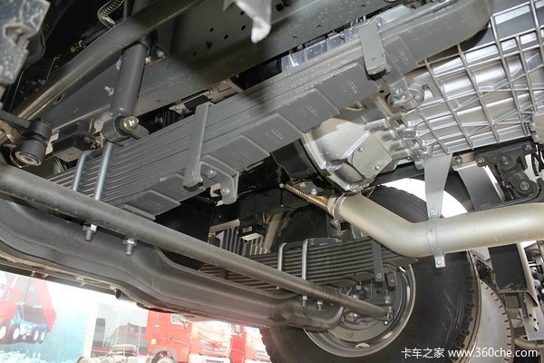 中国重汽 HOWO T5G重卡 340马力 8X4 载货车底盘(ZZ1317N466GD1)底盘图（6/34）