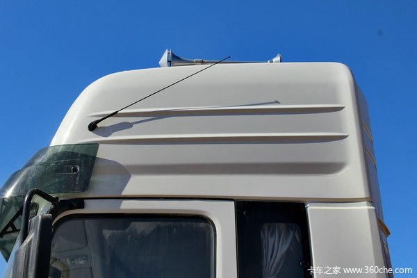 东风 天龙重卡 245马力 6X2 厢式载货车底盘(DFL5253XXYAX1B)外观图（30/35）