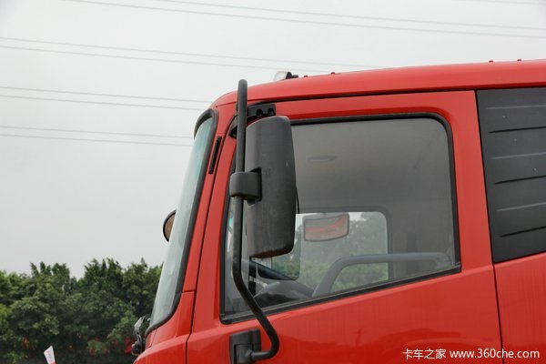 东风 天锦中卡 160马力 4X2 厢式载货车底盘(DFL5140XXYBX2A)外观图（30/56）