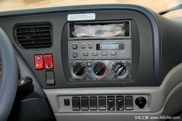 东风 天锦中卡 160马力 4X2 厢式载货车底盘(DFL5140XXYBX2A)驾驶室图（21/61）
