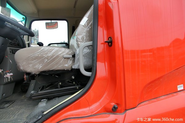东风 天锦中卡 160马力 4X2 厢式载货车底盘(DFL5140XXYBX2A)驾驶室图（9/61）