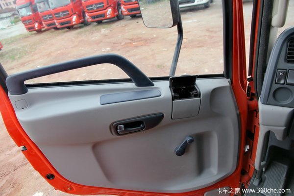 东风 天锦中卡 160马力 4X2 厢式载货车底盘(DFL5140XXYBX2A)驾驶室图（5/61）