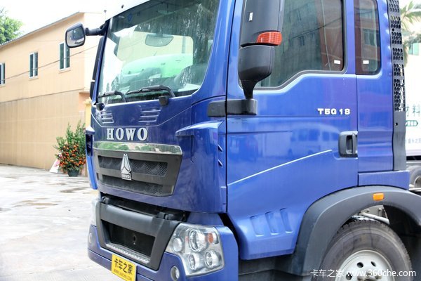 中国重汽 HOWO T5G重卡 180马力 4X2 排半厢式载货车底盘(ZZ1167H501GD1)外观图（41/65）