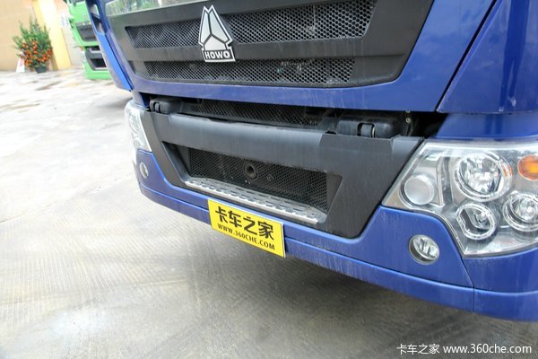 中国重汽 HOWO T5G重卡 180马力 4X2 排半厢式载货车底盘(ZZ1167H501GD1)外观图（38/65）