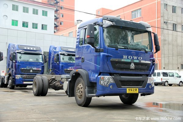 中国重汽 HOWO T5G重卡 180马力 4X2 排半厢式载货车底盘(ZZ1167H501GD1)外观图（20/65）