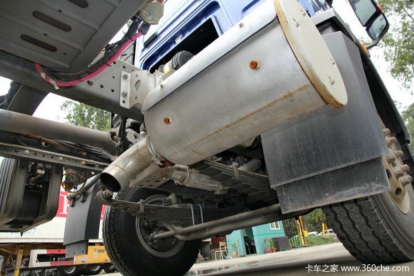 中国重汽 HOWO T5G重卡 180马力 4X2 排半厢式载货车底盘(ZZ1167H501GD1)底盘图（47/48）
