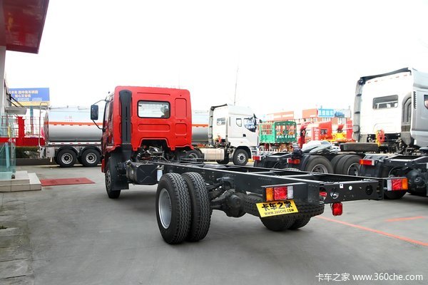 东风柳汽 乘龙中卡 160马力 4X2 仓栅式载货车底盘(LZ5160CCYRAPA)外观图（4/28）