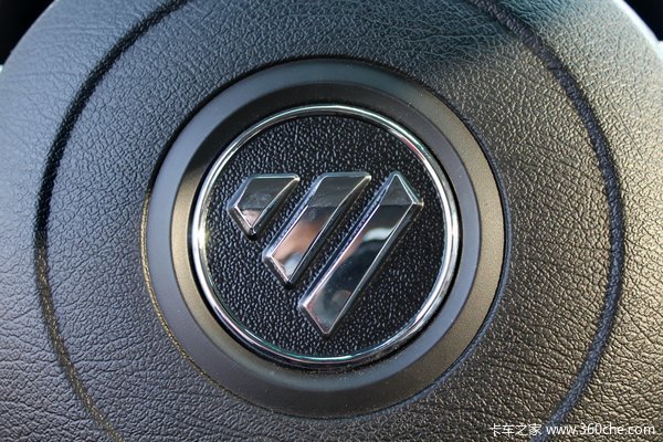 福田 萨普Z6 征服者 2.8L柴油 95马力 四驱 双排皮卡(舒适版)驾驶室图（17/33）