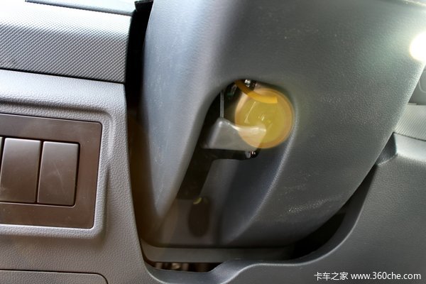 福田 拓陆者B 精英版 2.8L柴油 95马力 两驱 双排皮卡驾驶室图（12/70）