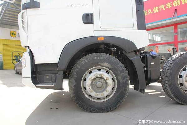 中国重汽 HOWO T5G重卡 240马力 6X2 厢式载货车底盘(ZZ1257K56CGD1)外观图（40/55）