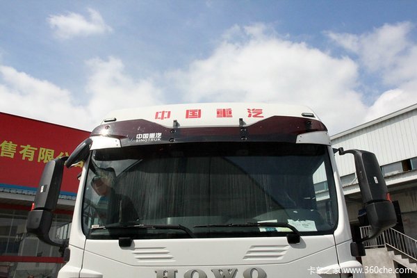 中国重汽 HOWO T5G重卡 240马力 6X2 厢式载货车底盘(ZZ1257K56CGD1)外观图（11/55）
