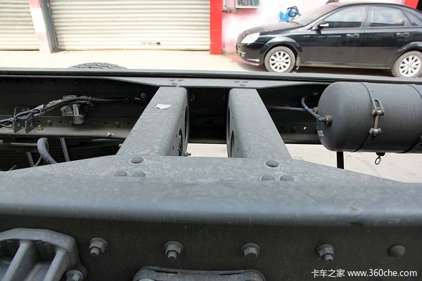 中国重汽 HOWO T5G重卡 240马力 6X2 厢式载货车底盘(ZZ1257K56CGD1)底盘图（91/107）