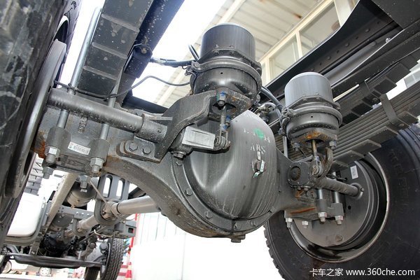 中国重汽 HOWO T5G重卡 240马力 6X2 厢式载货车底盘(ZZ1257K56CGD1)底盘图（77/107）