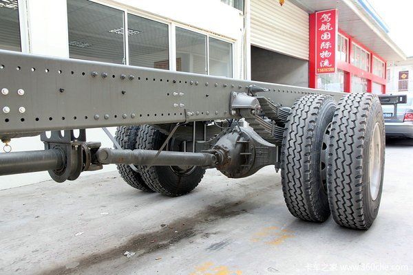 中国重汽 HOWO T5G重卡 240马力 6X2 厢式载货车底盘(ZZ1257K56CGD1)底盘图（66/107）
