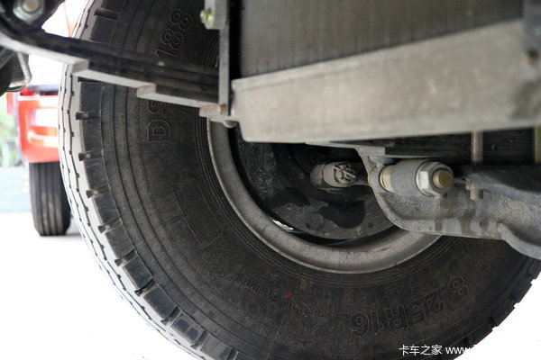 中国重汽 HOWO 154马力 4X2 5.2米排半栏板载货车(ZZ5127CCYG421CD1)底盘图（8/32）