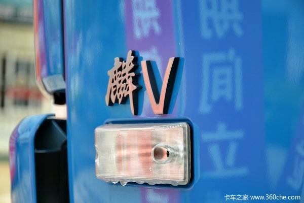 青岛解放 麟V中卡 140马力 4X2 6.2米厢式载货车(CA5145XXYP40K2L5E4A85-3)外观图（24/38）