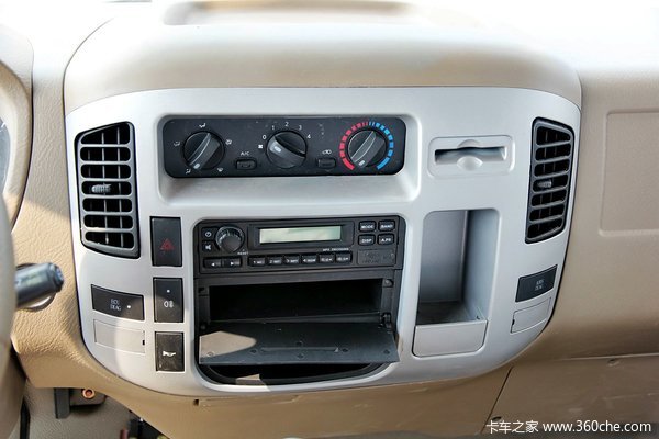 福田 奥铃CTX中卡 168马力 4X2 排半载货车底盘(BJ1169VKPEK-FA)驾驶室图（16/31）