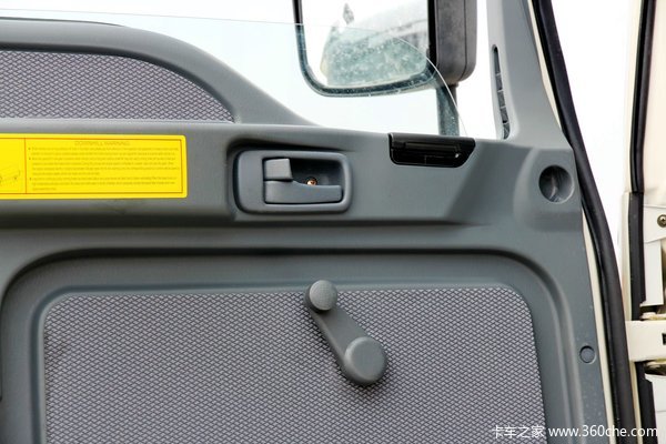 福田 奥铃CTX中卡 168马力 4X2 排半载货车底盘(BJ5169XXY-AA)驾驶室图（2/31）