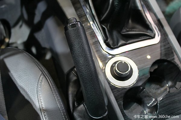 卡威 K1 舒适型 3.2L柴油 四驱 双排皮卡驾驶室图（25/34）