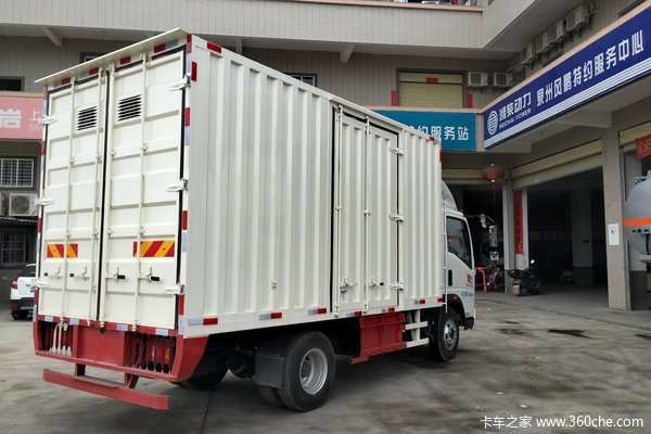 中国重汽 HOWO 113马力 4X2 4.5米单排厢式载货车(ZZ5127XXYD3415D1)外观图（5/6）