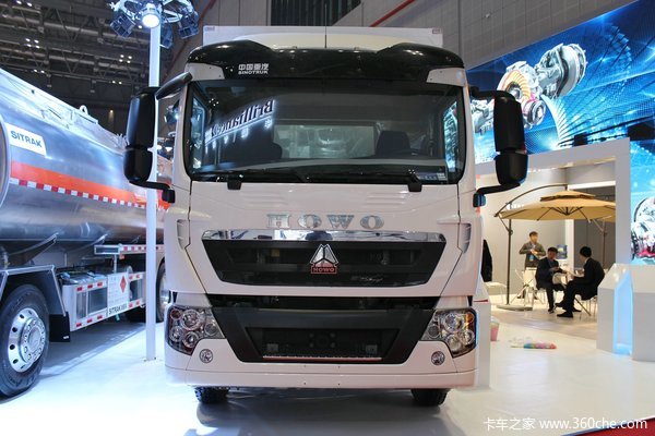 中国重汽 HOWO T5G重卡 180马力 4X2 排半厢式载货车(ZZ5167XXYK501GE1)外观图（6/19）