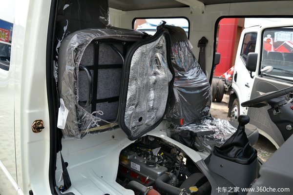 依维柯 跃进 小福星S50 1.8L 柴油 双排微卡驾驶室图（35/48）