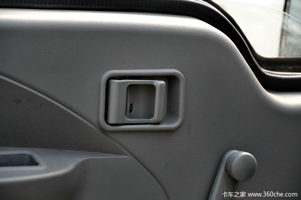 依维柯 跃进 小福星S50 1.8L 柴油 单排微卡驾驶室图（4/41）