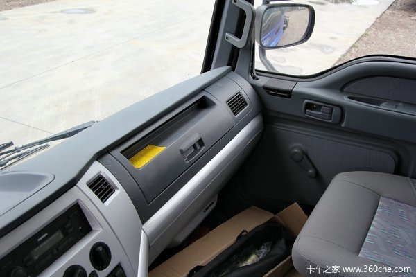 福田 欧曼ETX 3系中卡 170马力 4X2 载货车底盘(BJ5163CCY-XE)驾驶室图（33/34）