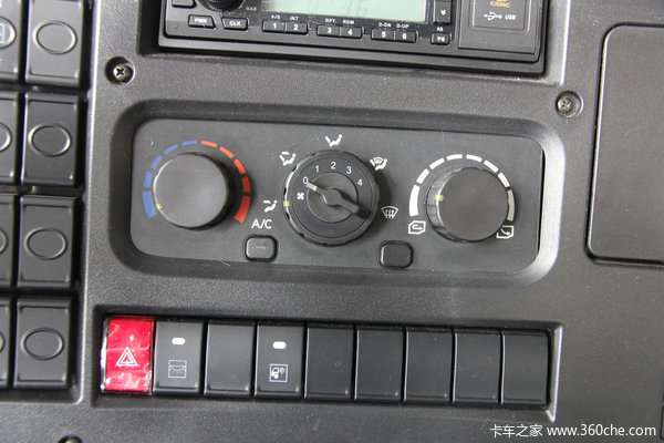 华菱 汉马中卡 160马力 4X2 厢式载货车底盘(HN5160XXYC16C8M4)驾驶室图（18/48）
