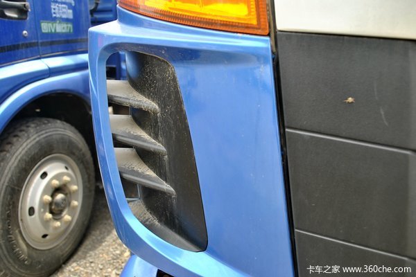 福田 欧马可5系 168马力 4X2 厢式载货车(BJ5169XXY-F2)外观图（10/37）