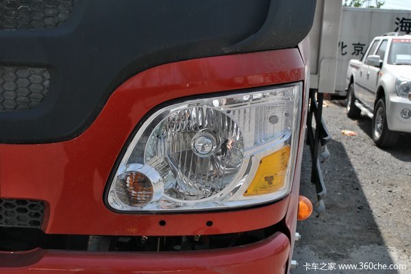 福田 欧马可5系 168马力 4X2 厢式载货车(BJ5139XXY-F2)外观图（18/38）