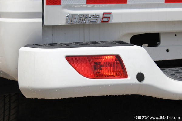 福田 萨普Z6 征服者 2.4L汽油 136马力 两驱 双排皮卡(舒适版)外观图（30/36）