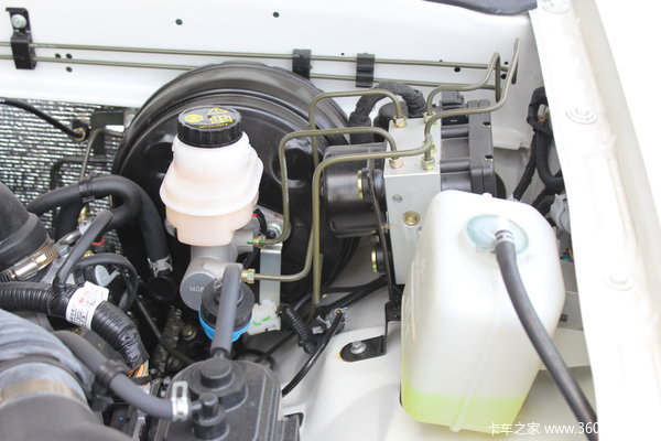 福田 萨普Z6 征服者 2.4L汽油 136马力 两驱 双排皮卡(舒适版)底盘图（8/22）