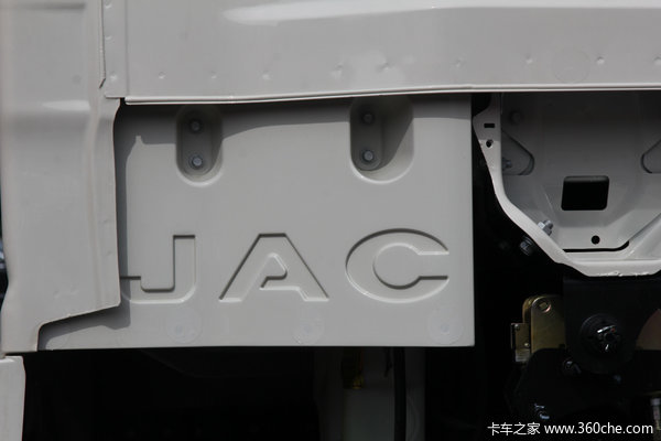 江淮 格尔发K6系列中卡 165马力 4X2 排半载货车(迈斯福动力)(HFC1161PZ5K1E1AF)外观图（56/85）