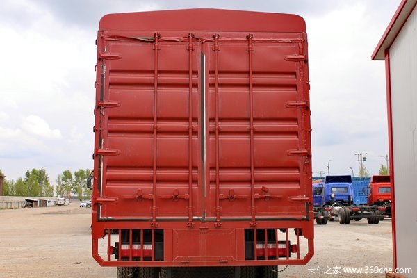 陕汽宝华 轩德中卡 220马力 6X2 7.8米仓栅式载货车(SX5255CCYGP4)上装图（6/8）