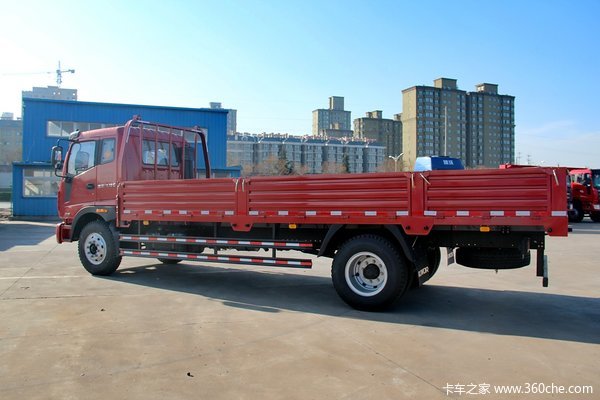 福田 瑞沃中卡 168马力 4X2 6.2米栏板式载货车外观图（4/7）