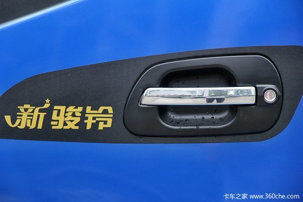 江淮 骏铃H530 154马力 4X2 6.8米排半载货车底盘外观图（35/64）