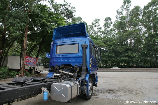 大运 N6中卡 165马力 4X2 6.8米载货车底盘外观图（49/55）
