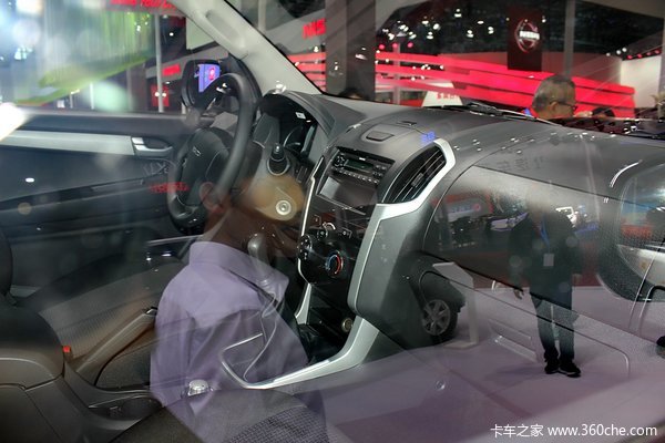 江西五十铃 D-MAX 2.5L柴油 四驱 双排皮卡驾驶室图