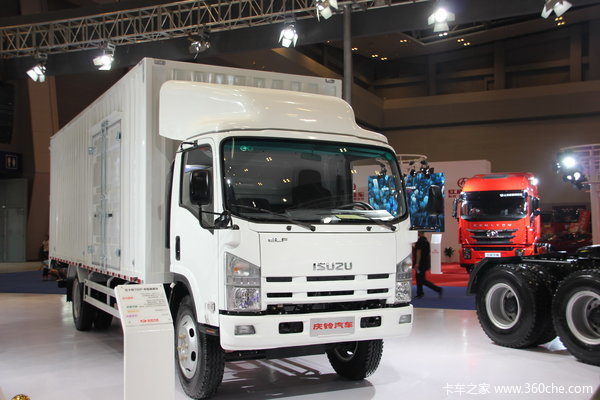 庆铃 五十铃700P 188马力 4X2 厢式载货车(QL11019PARY)外观图（1/27）