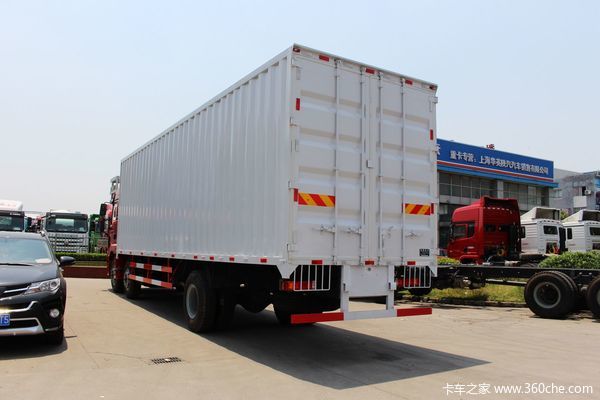 陕汽 德龙新M3000 245马力 6x2 9.6米厢式载货车(SX5206XXYGK549)外观图（7/46）