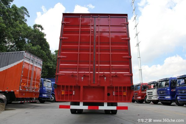 东风柳汽 霸龙 240马力 6X2 9.6米厢式载货车(LZ1250M5CAT)外观图（55/87）