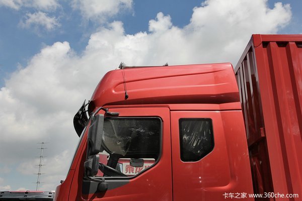 东风柳汽 霸龙 240马力 6X2 9.6米厢式载货车(LZ1250M5CAT)外观图（38/87）
