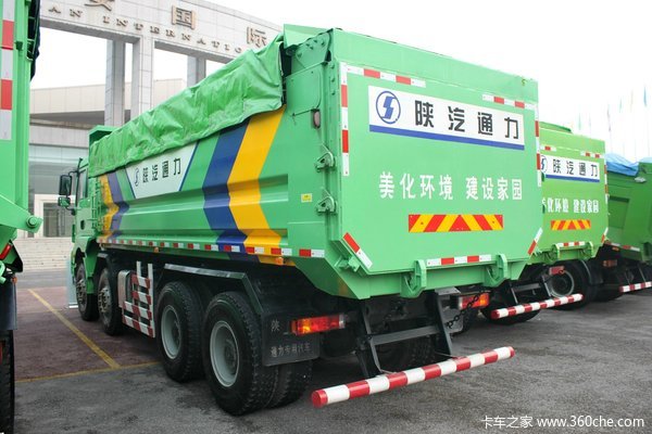 陕汽 德龙新M3000 336马力 8X4 新型渣土车(SX3316HR326)外观图（3/26）