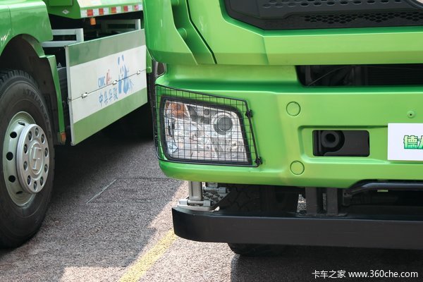 陕汽 德龙X3000重卡 336马力 6X4 新型渣土车(SX32565R384)外观图（10/12）