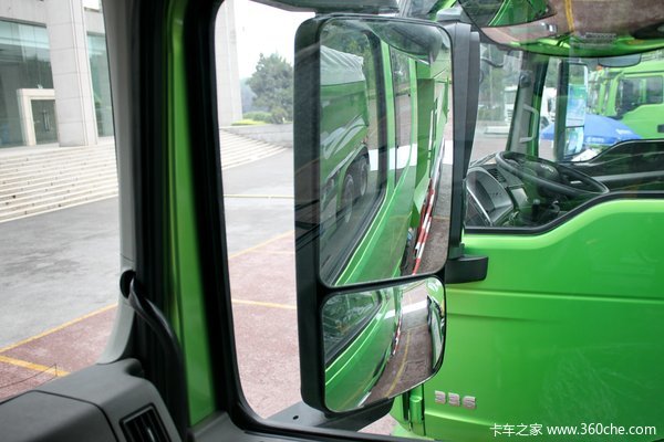 陕汽 德龙X3000重卡 336马力 6X4 新型渣土车(SX32565R384)驾驶室图（10/12）